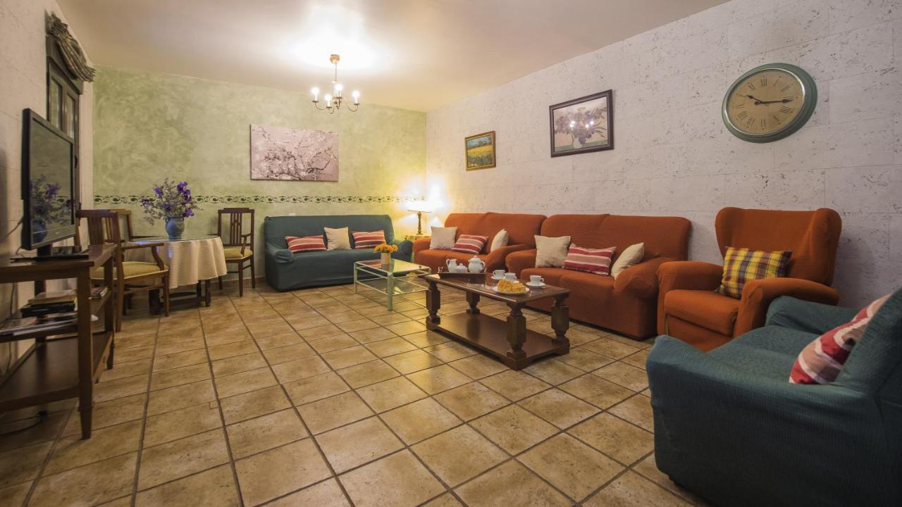 Los Laureles 2 Urda Екстериор снимка