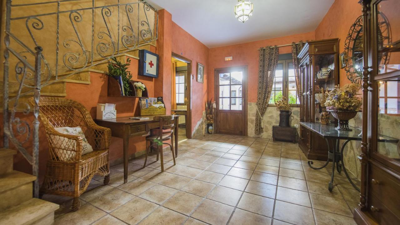Los Laureles 2 Urda Екстериор снимка