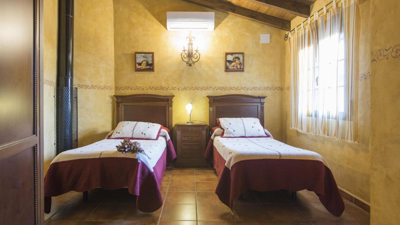 Los Laureles 2 Urda Екстериор снимка